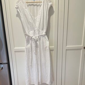 Draper James size 6 Elegant White eyelet Dress